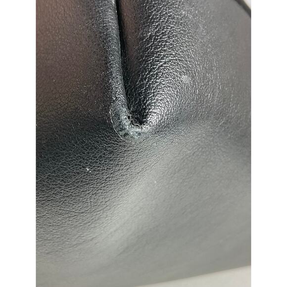 Saint Laurent 'Shopper' Black Leather Large Textured Tote Bag - Picture 13 of 16